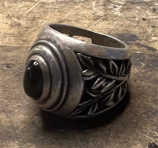 Coca Onyx Ring